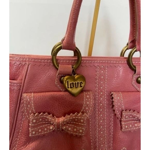 Isabella Fiore Pink Leather Shoulder Bag Y2K Coquette Style Gold Heart Charm - Picture 4 of 6